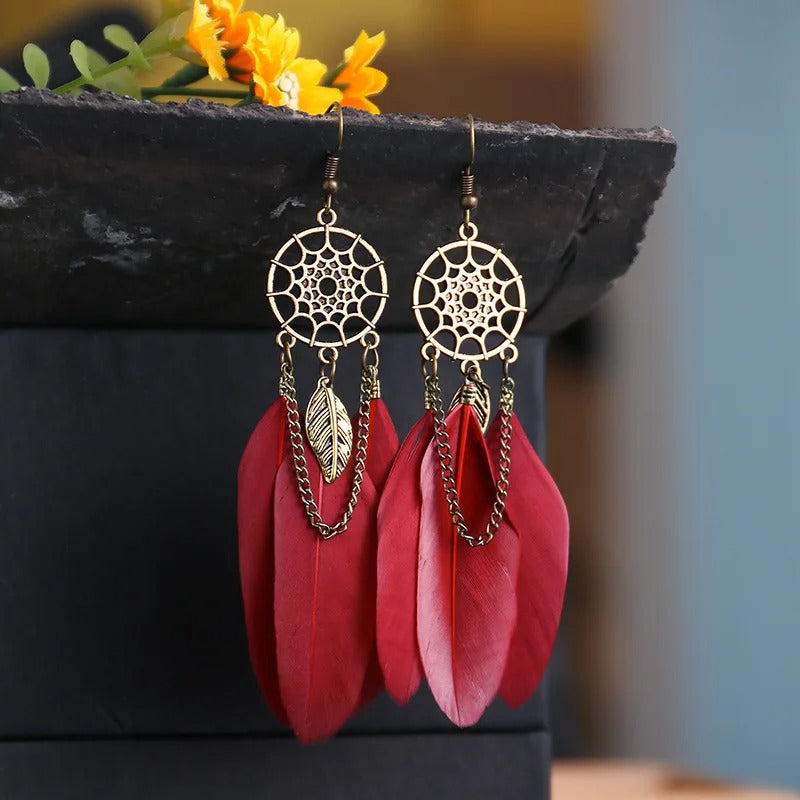 Pendientes colgantes vintage de atrapasueños y plumas rojas