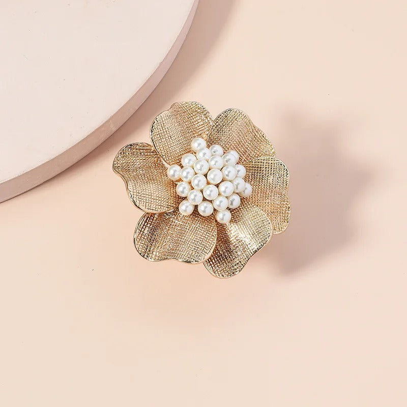 Classic Gold Floral White Pearl Adjustable Ring