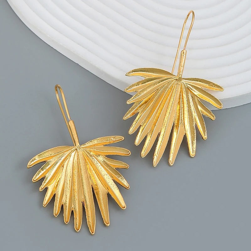 Pendientes colgantes vintage de hoja de oro