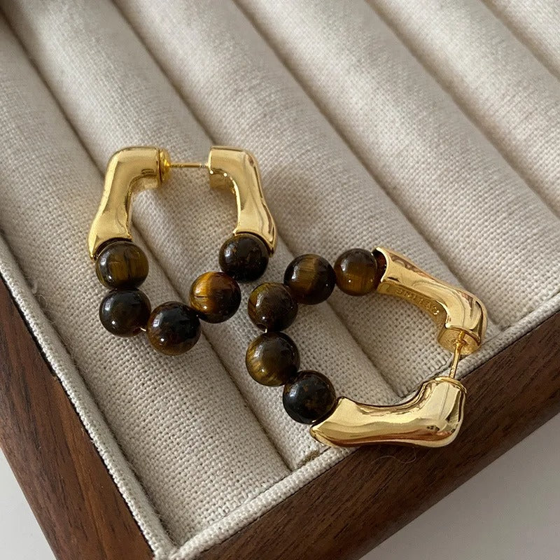 Pendientes de aro vintage con cuentas de oro y ojo de tigre