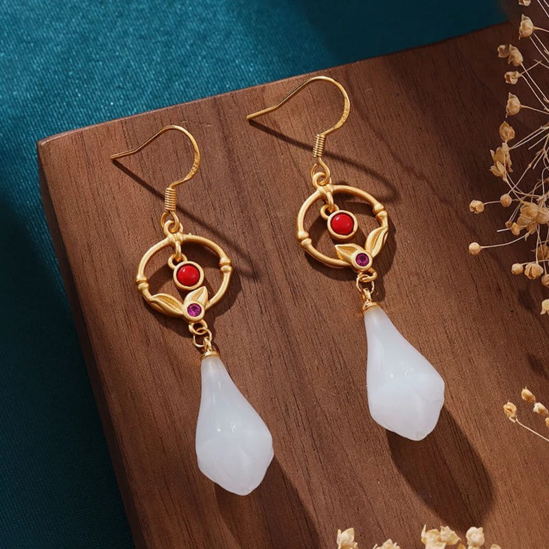Pendientes vintage de lágrima roja con círculo dorado