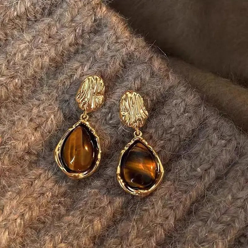 Pendientes colgantes vintage dorados, ámbar y marrones