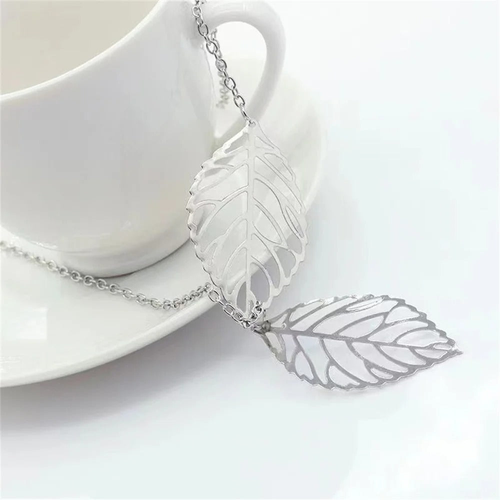 Collier pendentif feuilles creuses en argent