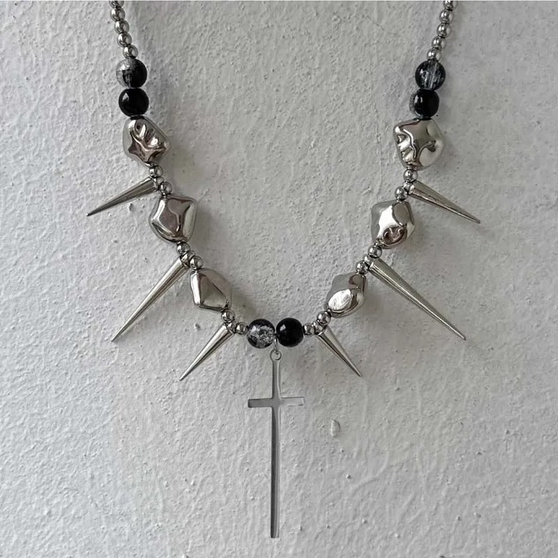 Collier pendentif croix à pointes en argent vintage