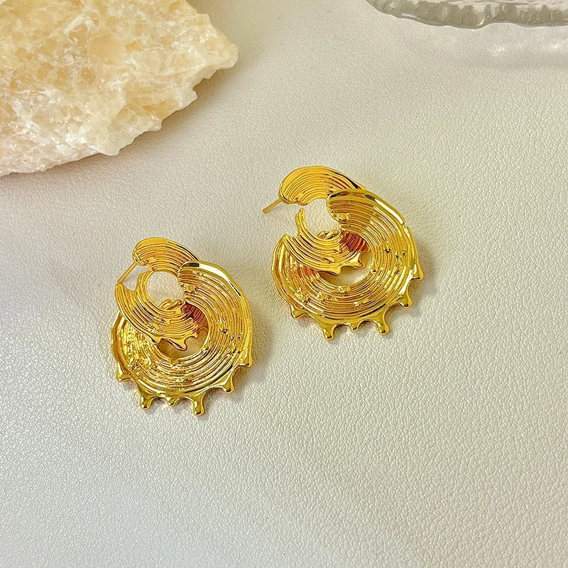 Pendientes de aro dobles redondos con ondas doradas vintage