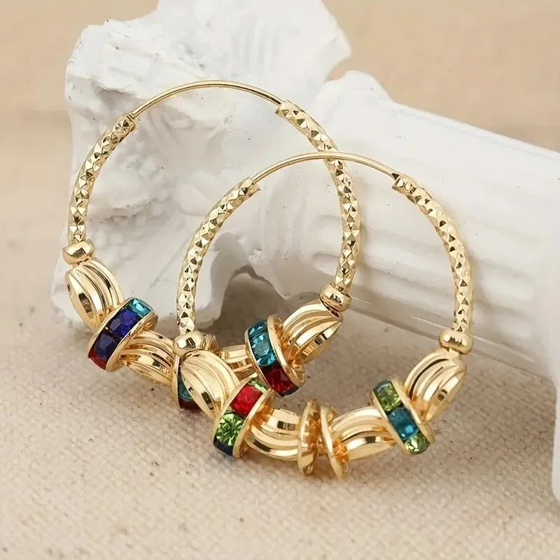 Pendientes de aro vintage con piedras preciosas bañadas en oro