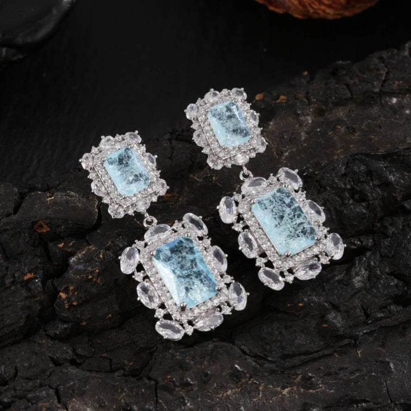 Pendientes vintage con marco de gemas azules y cristales