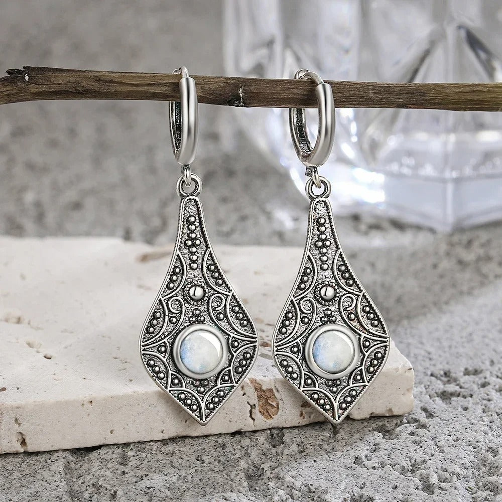 Pendientes vintage de plata con forma de lágrima y piedra lunar