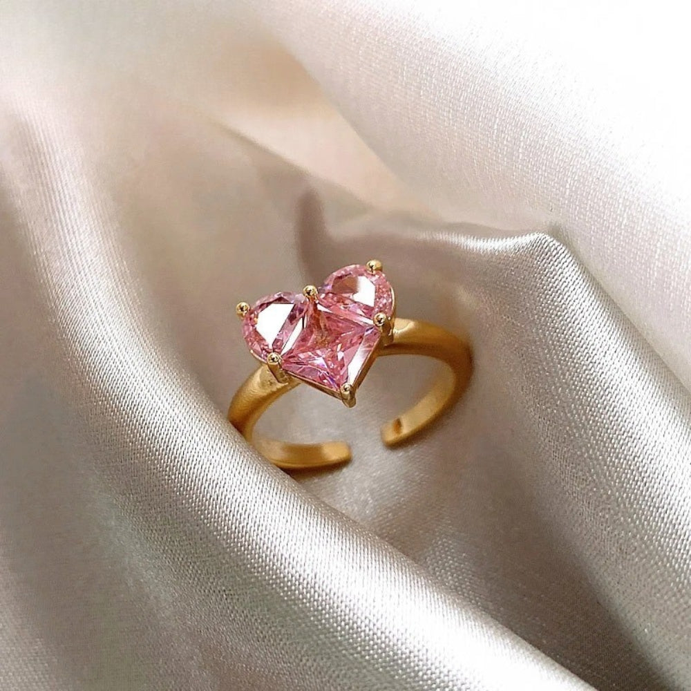 Anillo abierto vintage de oro con gema rosa en forma de corazón