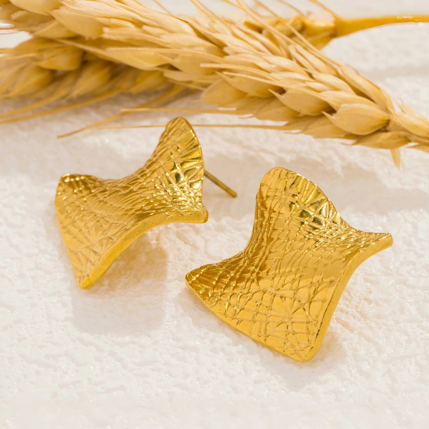 Pendientes cuadrados vintage de oro martillado