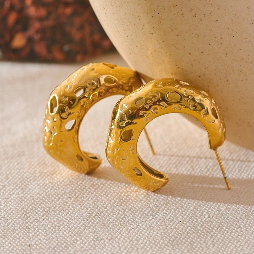 Pendientes de aro vintage de oro martillado
