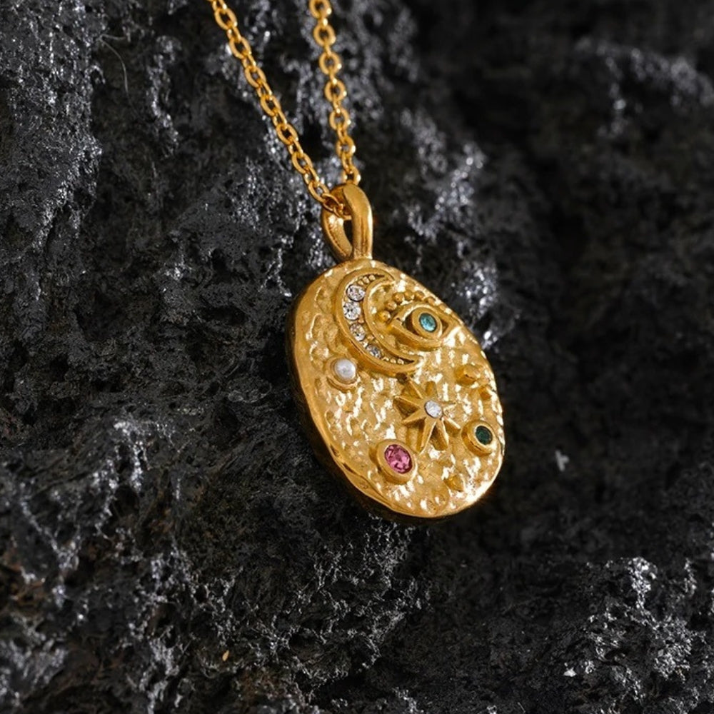 Collar vintage con colgante de luna y estrella dorada