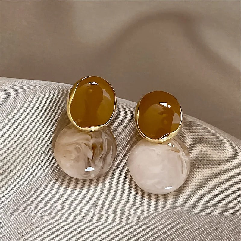 Pendientes vintage de oro en tonos tierra