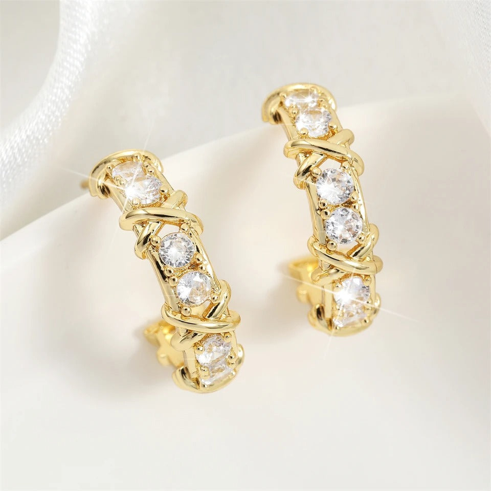 Pendientes de aro vintage dorados en forma de C
