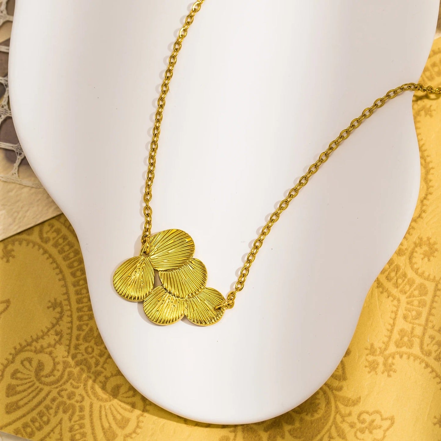 Gold Petal Pendant Vintage Necklace