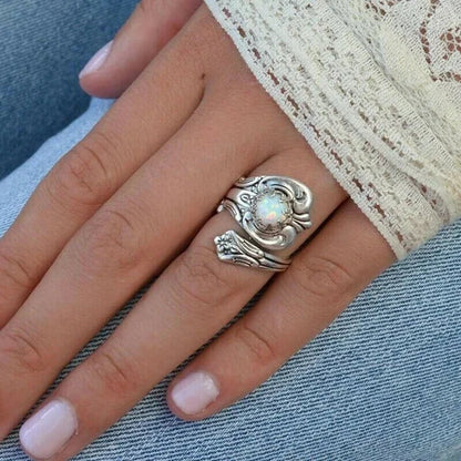 Cuillère en opale blanche, bague ajustable