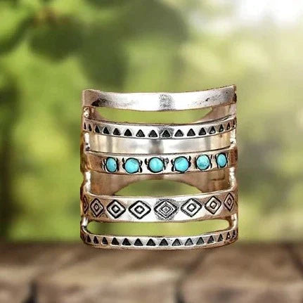 Bague bohème ajourée en turquoise sculptée