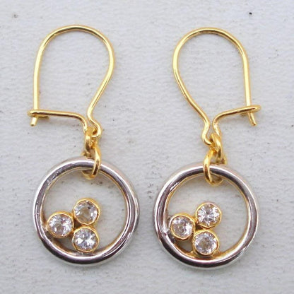 Boucles d'oreilles vintage en or et argent à triple zircone 