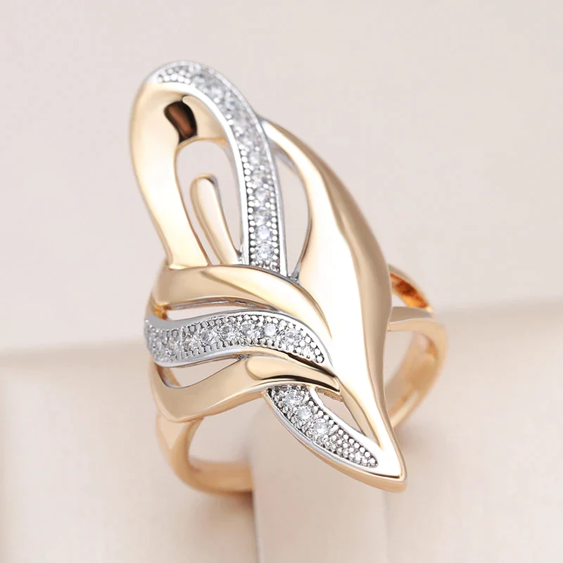Anillo elegante en punta