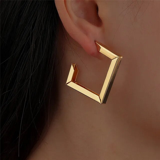 Pendientes geométricos dorados