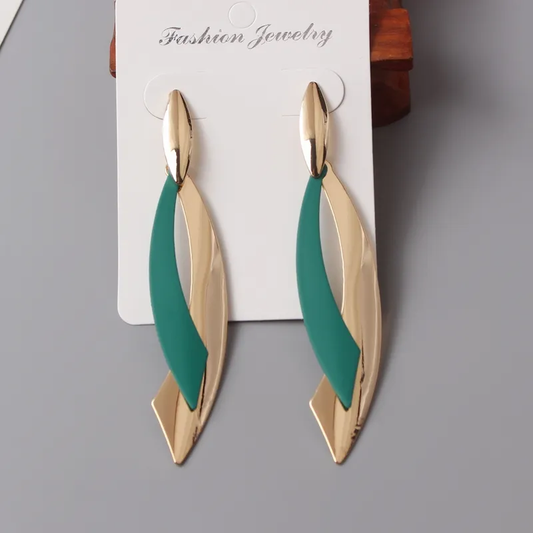 Elegantes pendientes verdes dorados