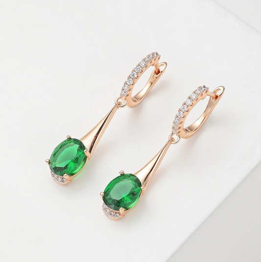 Boucles d'oreilles pendantes élégantes en cristal vert
