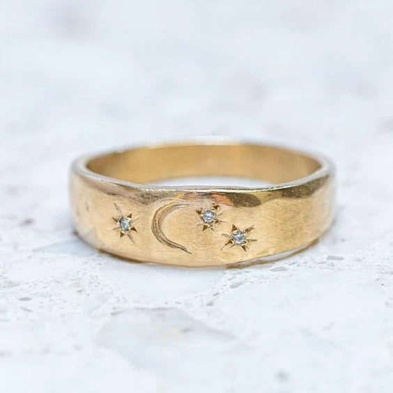 Anillo vintage dorado de noche estrellada 