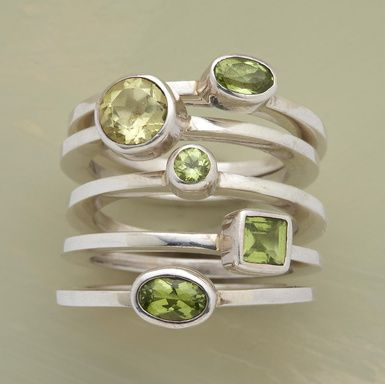 Anillo vintage de plata con capas de vidrio verde