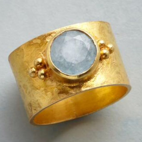 Anillo vintage de piedra lunar dorada 