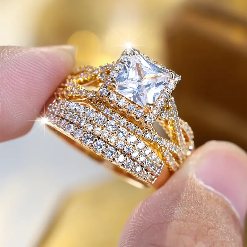 Conjunto de anillos vintage de oro brillante