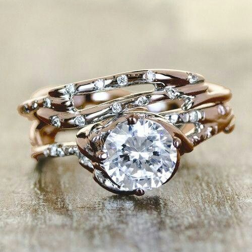 Anillo vintage de circonita con rama dorada 