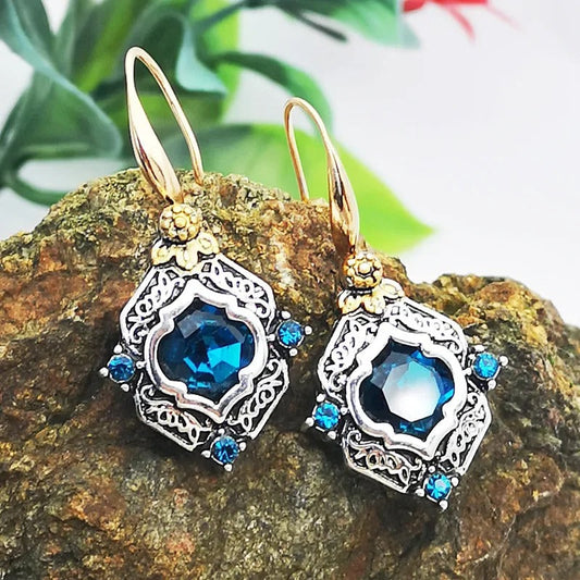 Pendientes de piedra azul de inspiración victoriana