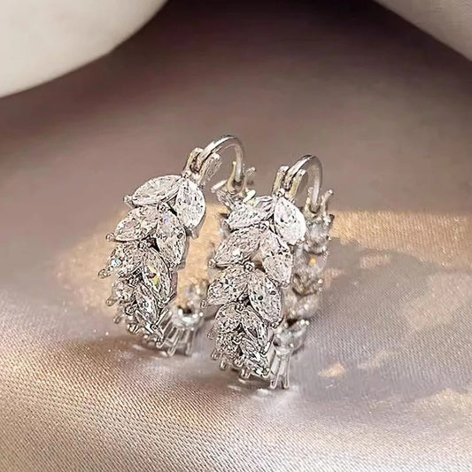 Pendientes de aro con hojas marquesas de plata