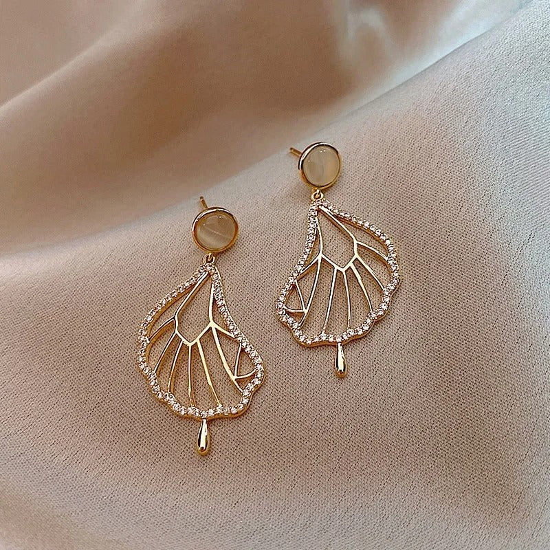 Pendientes colgantes de hojas de cristal dorado