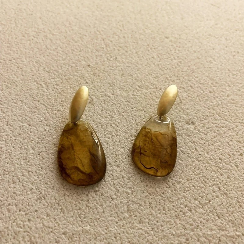 Pendientes geométricos clásicos con forma de lágrima marrón retro