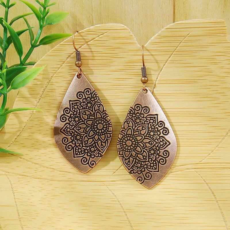 Pendientes vintage de mandala grabado en cobre