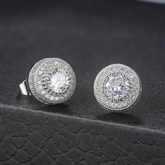 Pendientes redondos atemporales de plata con detalles de cristal