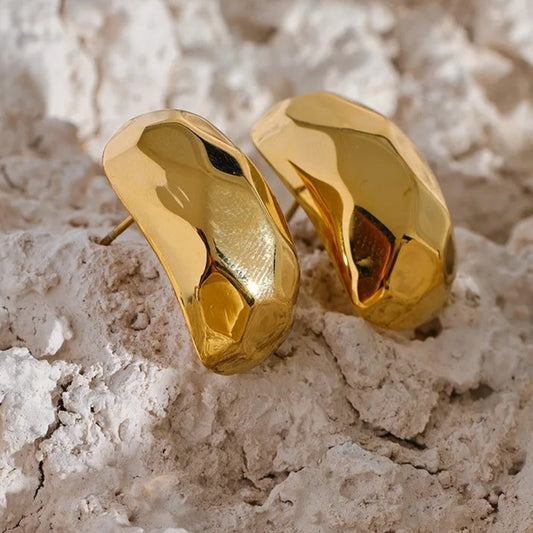 Vintage Gold Sculpted Stud Earrings