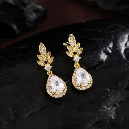 Pendientes colgantes de cristal vintage dorados