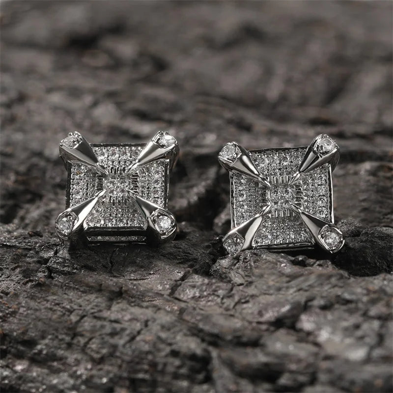 Pendientes cuadrados de garra de dragón de plata
