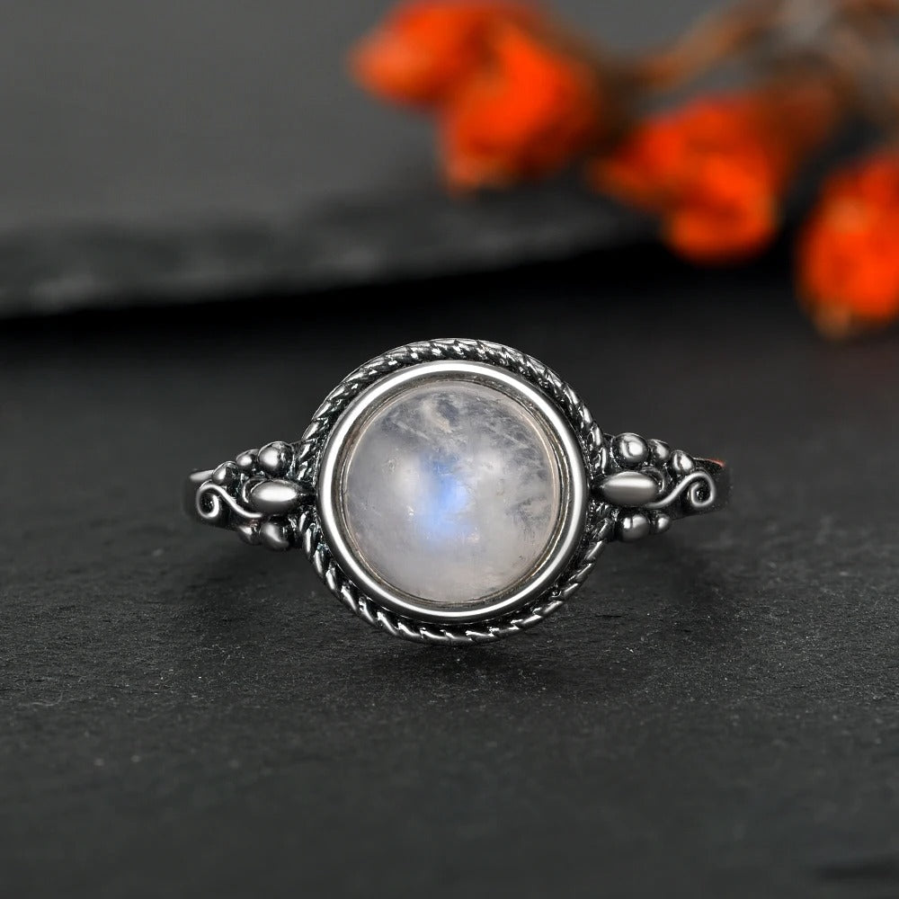 Vintage Silver Round Moonstone Ring