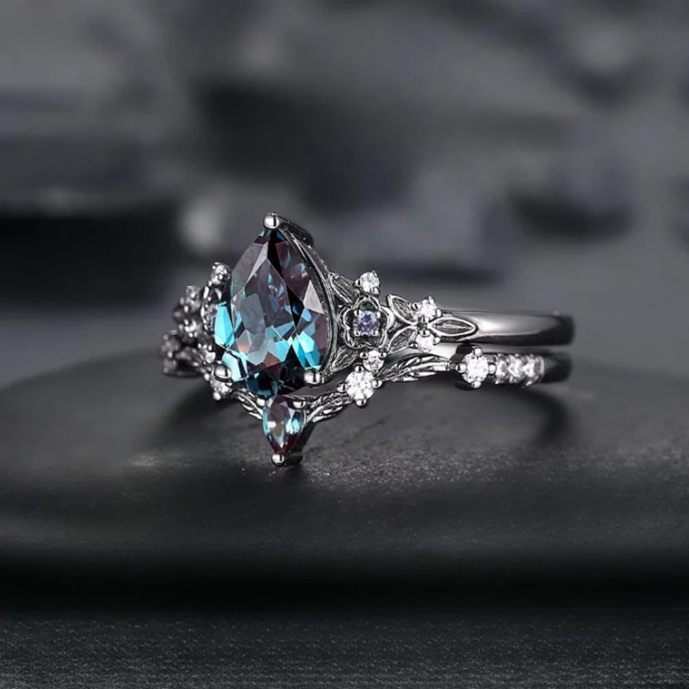 Vintage Gothic Floral Crystal Ring