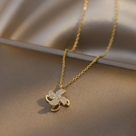 Vintage Gold Rotating Windmill Necklace