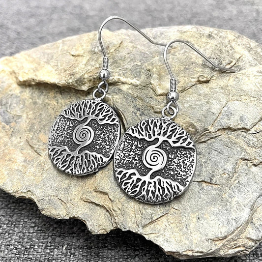 Pendientes vintage de plata con el árbol de la vida