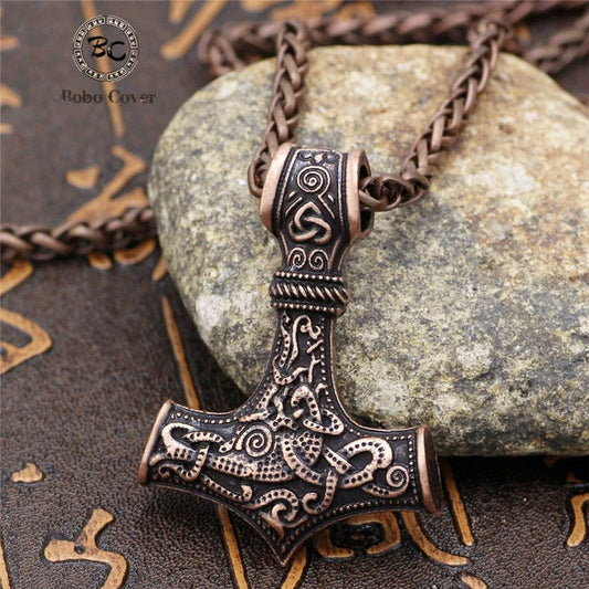 Collier vintage en bronze représentant le marteau de Thor